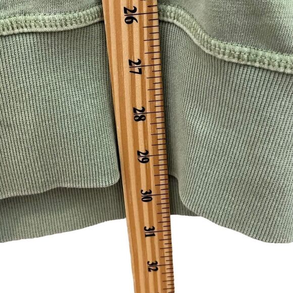 Welcome to my closet! I'm sorry but this item has sold and is not available. - Picture 8 of 9